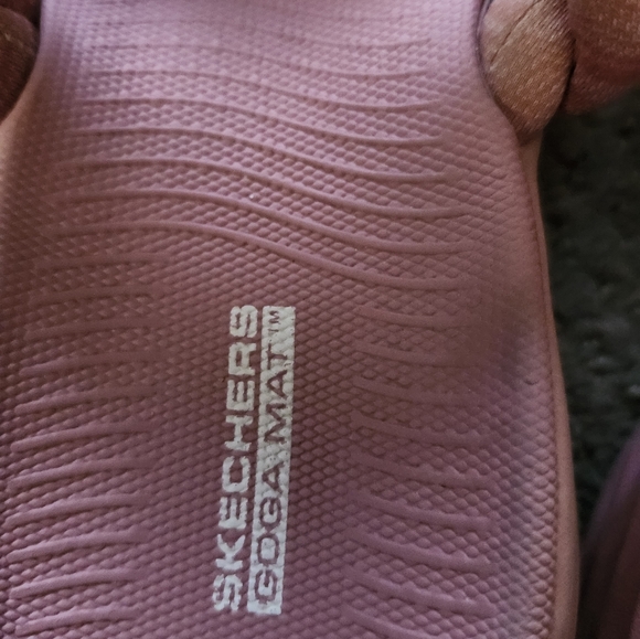 Womens Skechers flip flops - Picture 2 of 3